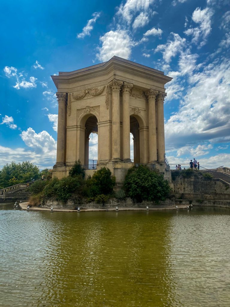 Lire la suite à propos de l’article Villes & villages de l’Hérault